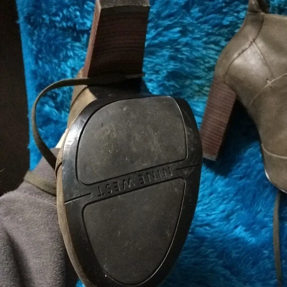 Nine West heel - Picture 4 of 4